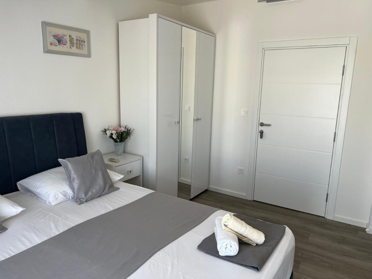 Apartments Villa Zdrava โตรกีร์ ภายนอก รูปภาพ