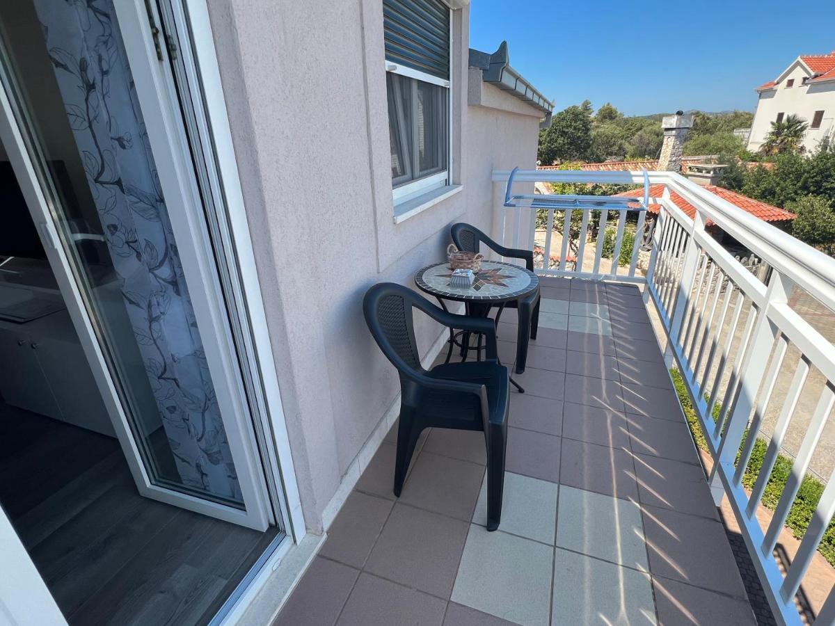 Apartments Villa Zdrava โตรกีร์ ภายนอก รูปภาพ