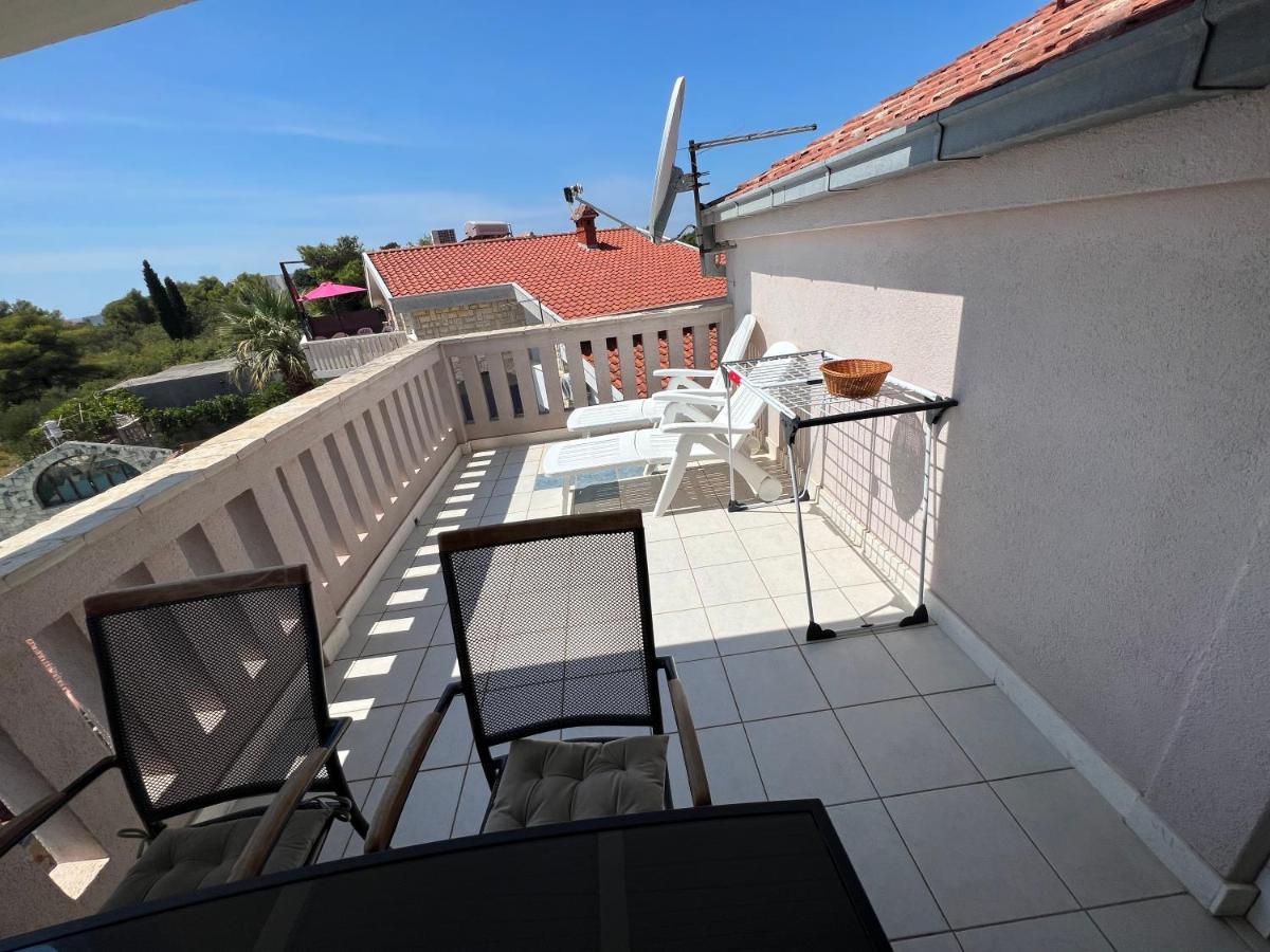 Apartments Villa Zdrava โตรกีร์ ภายนอก รูปภาพ