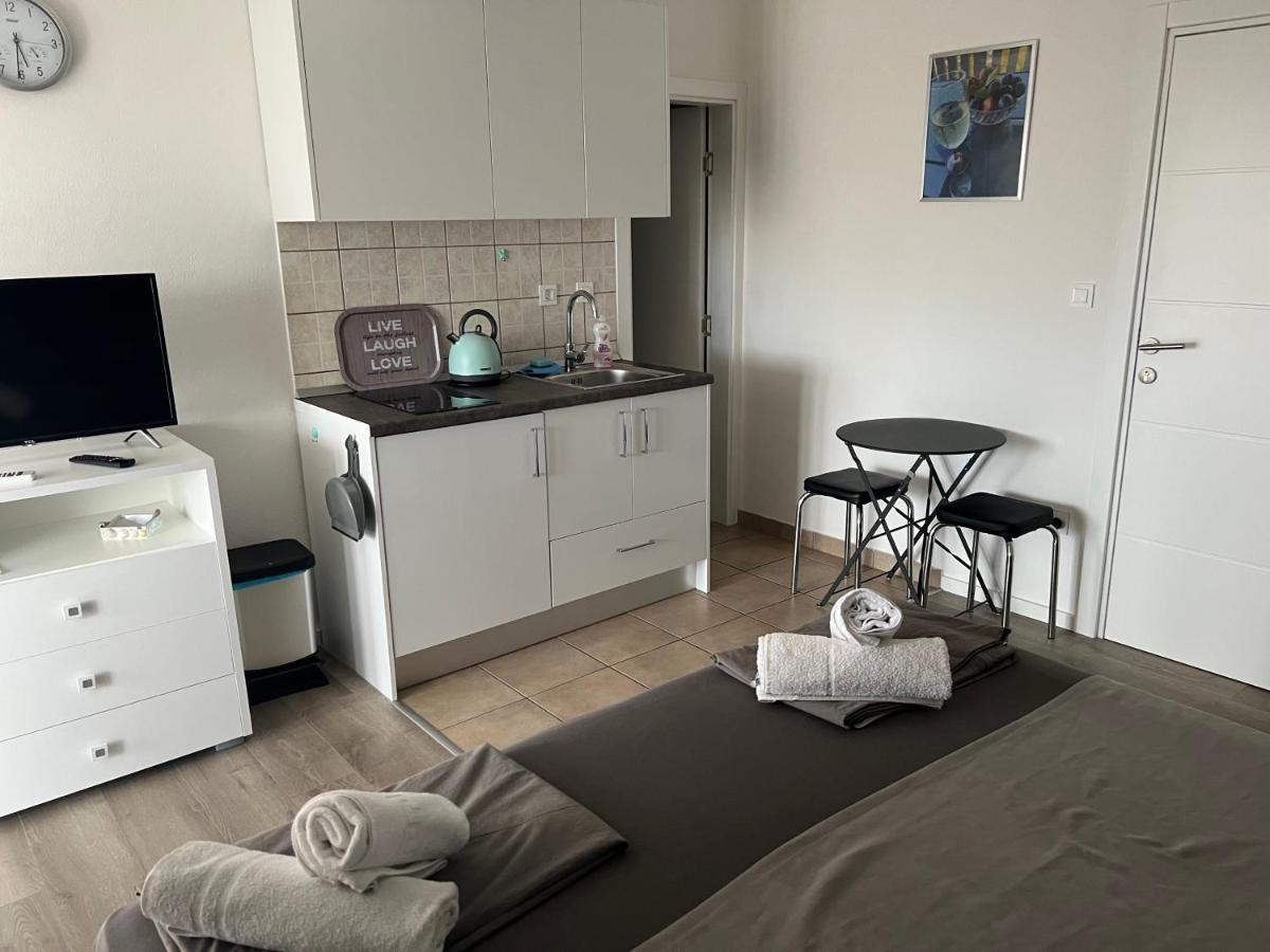 Apartments Villa Zdrava โตรกีร์ ภายนอก รูปภาพ